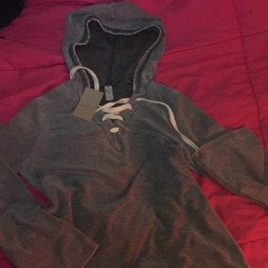 Women’s loose fitting sweatshirt.